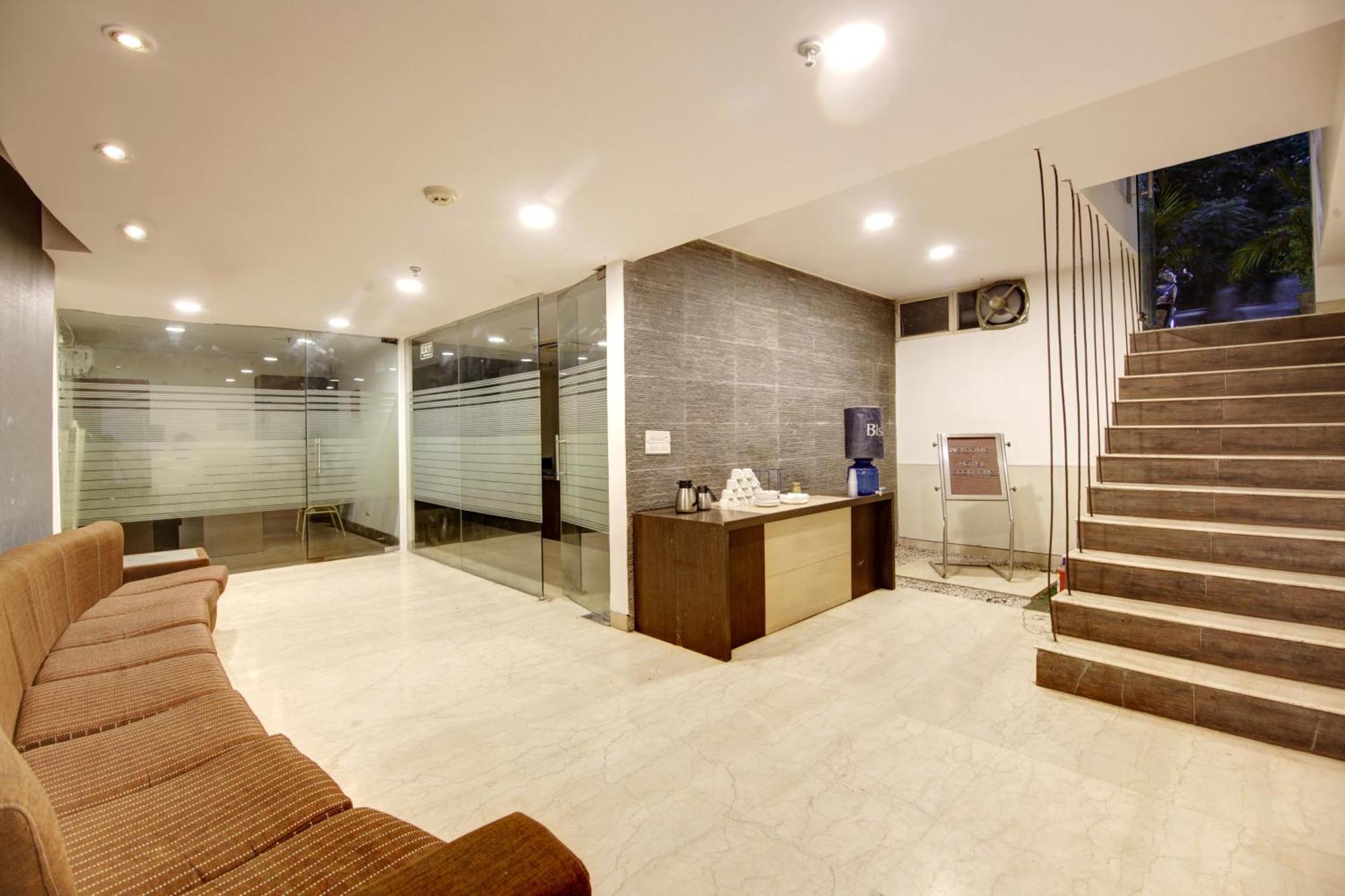 Hotel Good Times Near Ganga Ram Hospital And Karol Bagh Metro Delhi  Eksteriør bilde