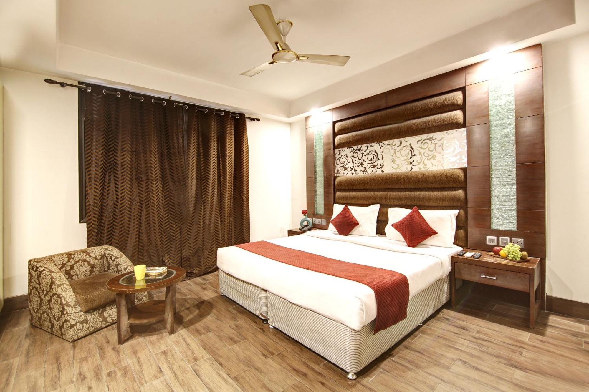 Hotel Good Times Near Ganga Ram Hospital And Karol Bagh Metro Delhi  Eksteriør bilde
