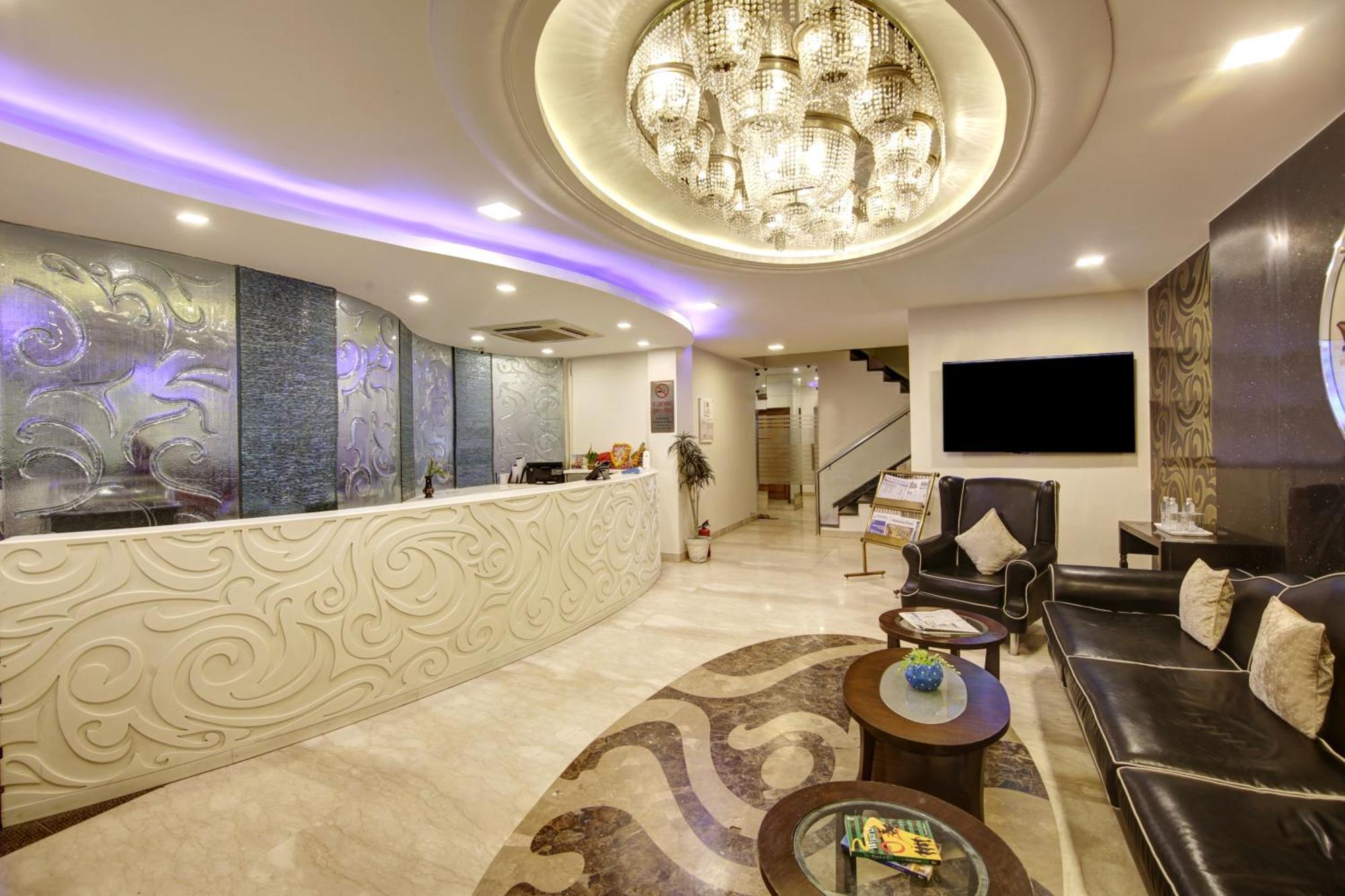 Hotel Good Times Near Ganga Ram Hospital And Karol Bagh Metro Delhi  Eksteriør bilde