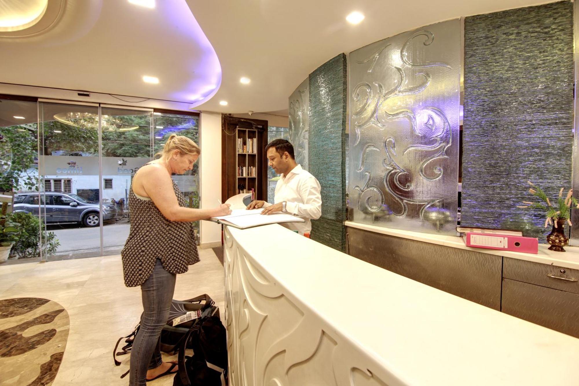 Hotel Good Times Near Ganga Ram Hospital And Karol Bagh Metro Delhi  Eksteriør bilde
