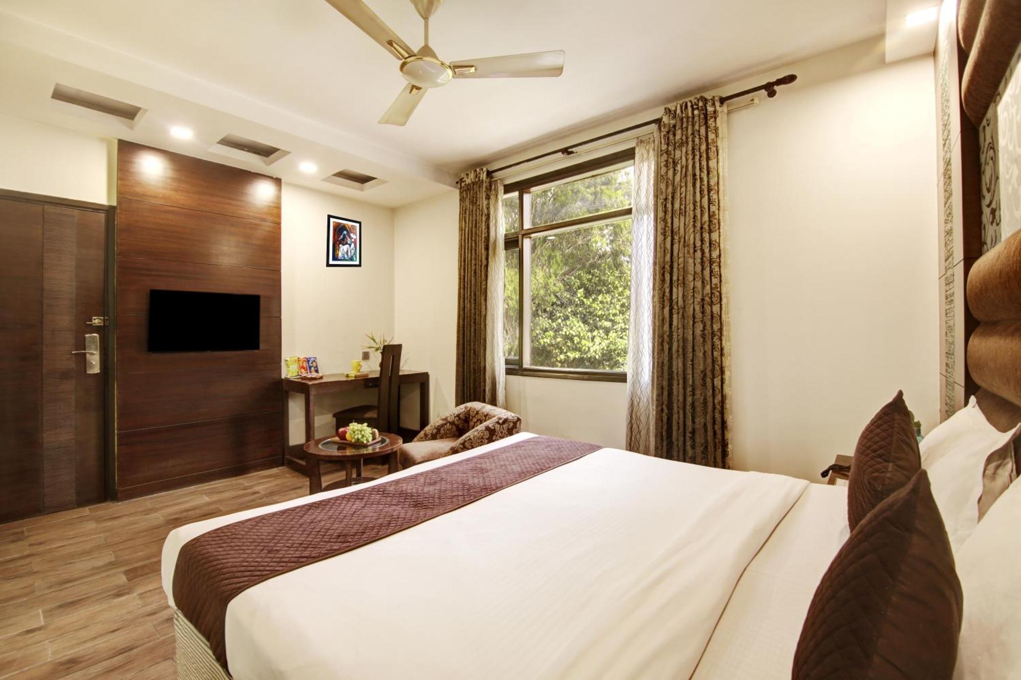 Hotel Good Times Near Ganga Ram Hospital And Karol Bagh Metro Delhi  Eksteriør bilde