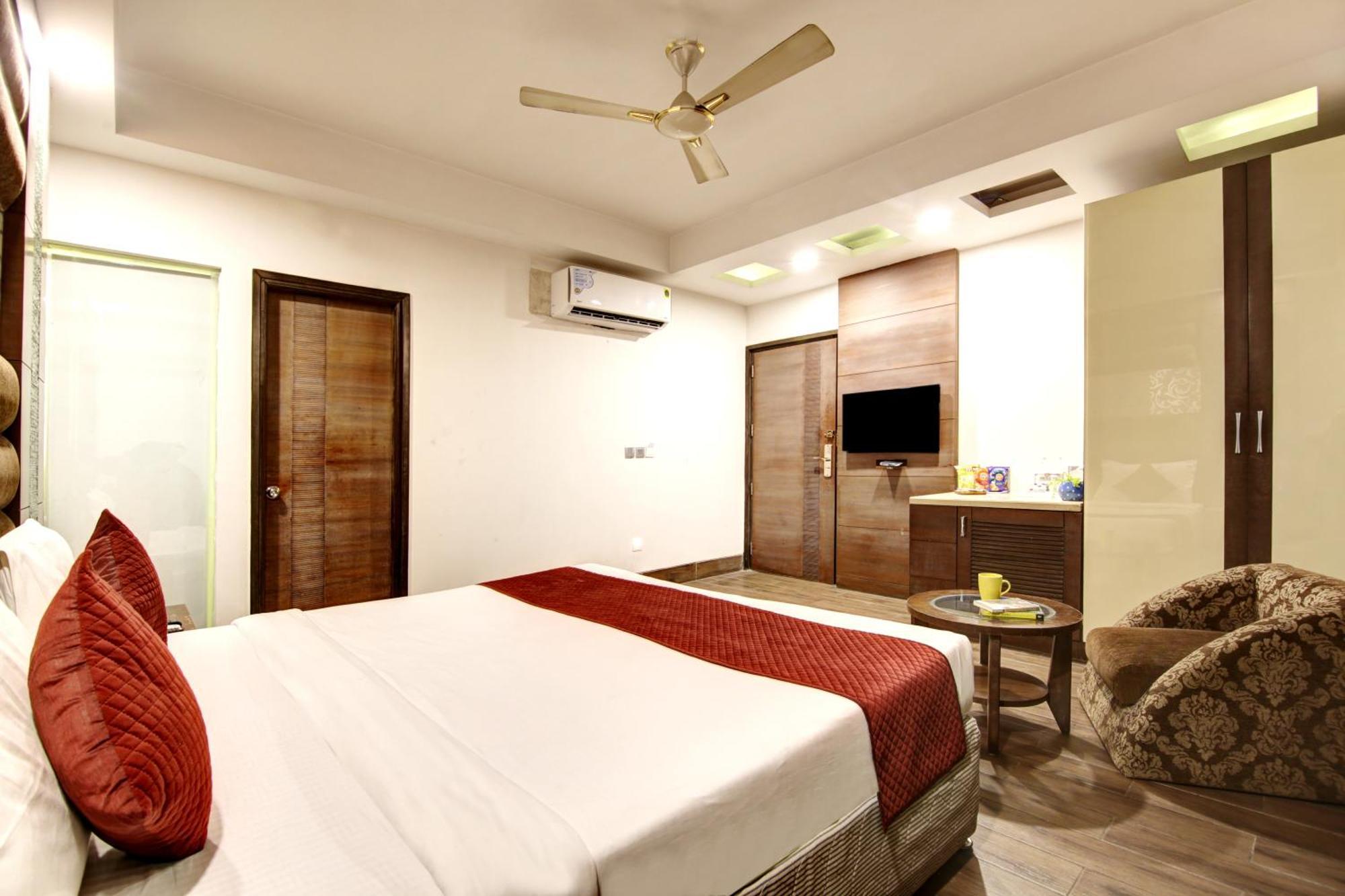 Hotel Good Times Near Ganga Ram Hospital And Karol Bagh Metro Delhi  Eksteriør bilde