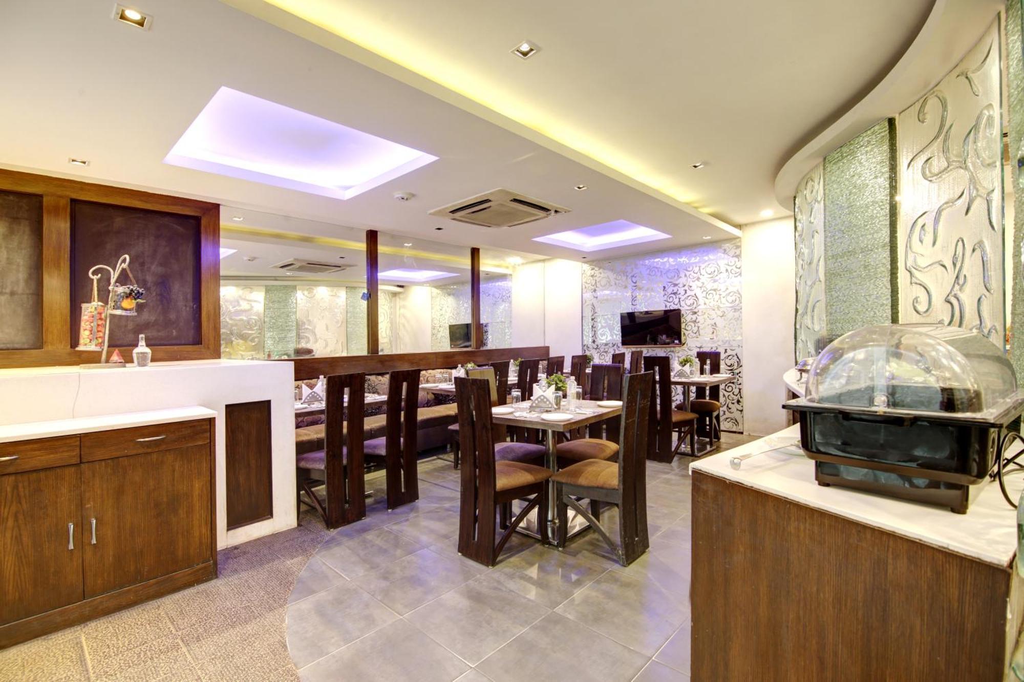 Hotel Good Times Near Ganga Ram Hospital And Karol Bagh Metro Delhi  Eksteriør bilde