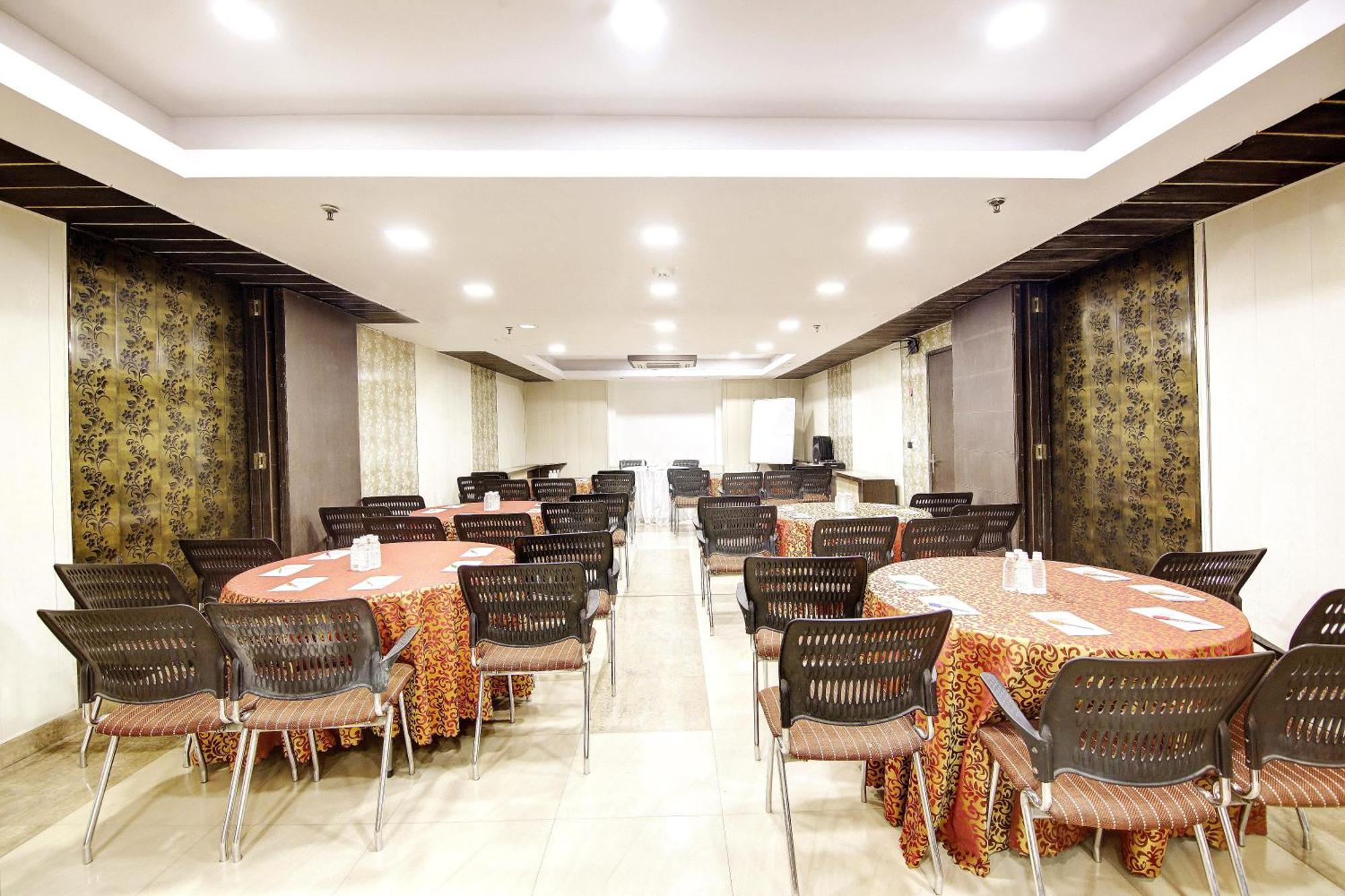 Hotel Good Times Near Ganga Ram Hospital And Karol Bagh Metro Delhi  Eksteriør bilde
