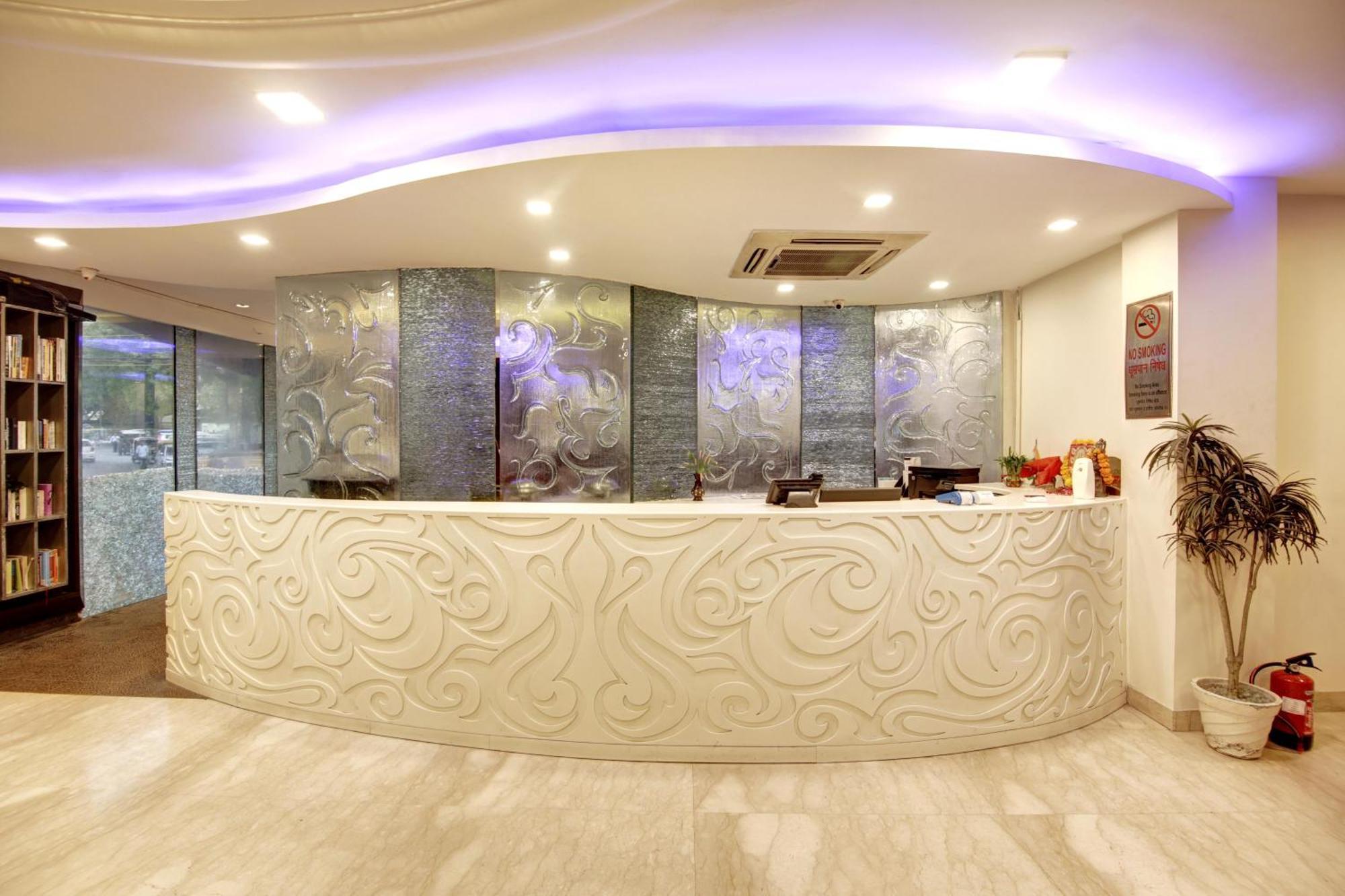 Hotel Good Times Near Ganga Ram Hospital And Karol Bagh Metro Delhi  Eksteriør bilde